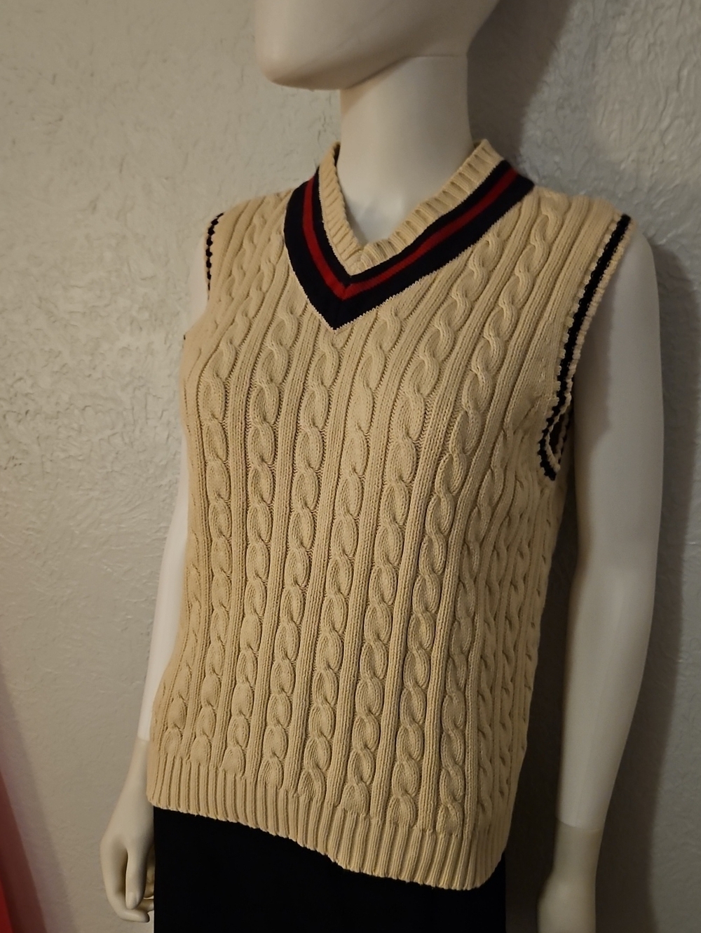 Vtg LAND'S END 1980s Cable-Knit V-Neck Varsity Academia Sweater Vest - Picture 4 of 9